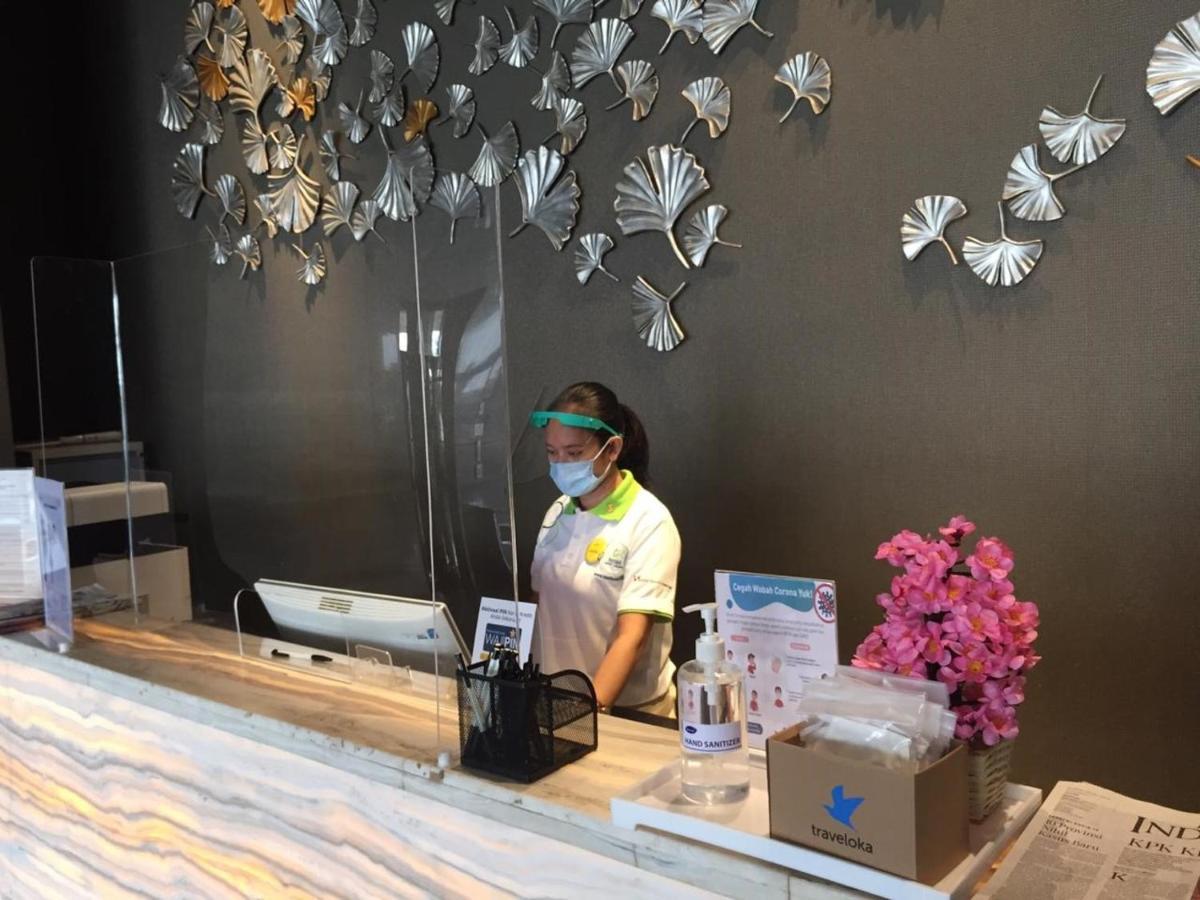 Zest Hotel Airport Jakarta Tangerang Exterior foto